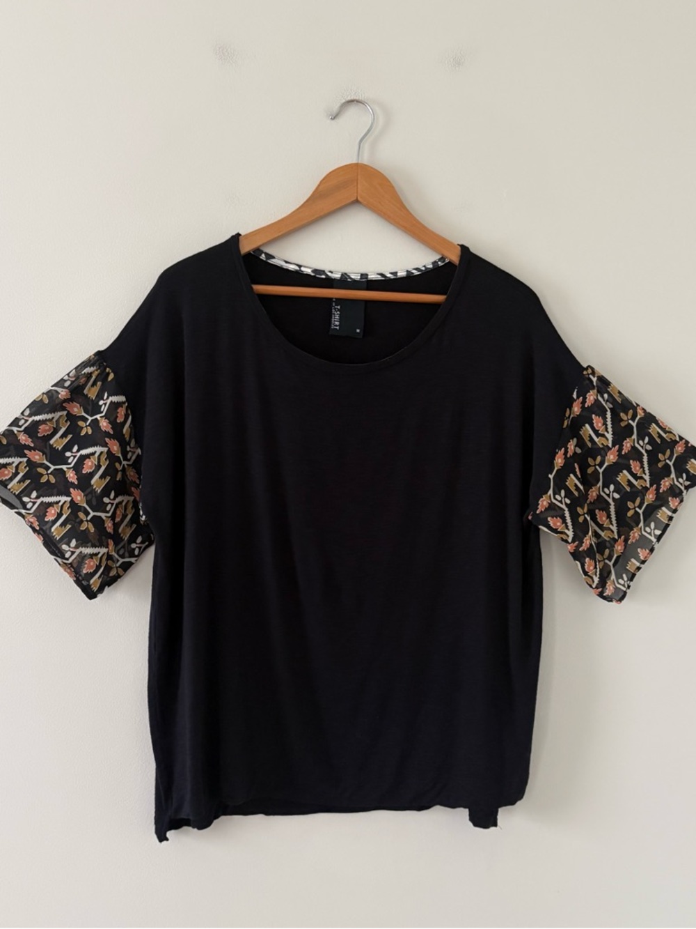 Dolan Mix Media Silk Sleeve Top Medium Boho Floral Sheer Sleeve Tee Black Size M